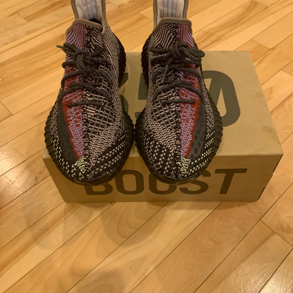 Yeezy Yecheil Non-reflective - Picture 8 of 12